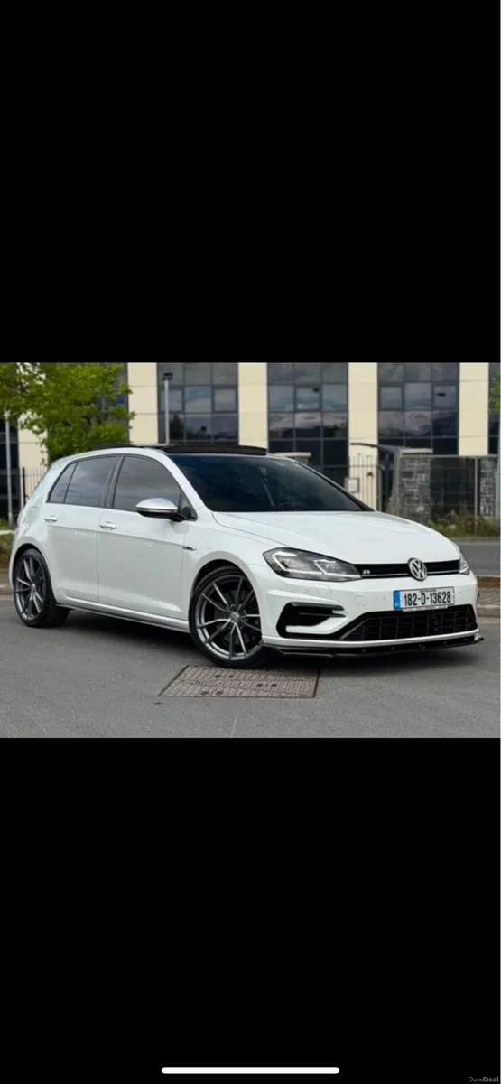 Volkswagen Golf R - Image 4