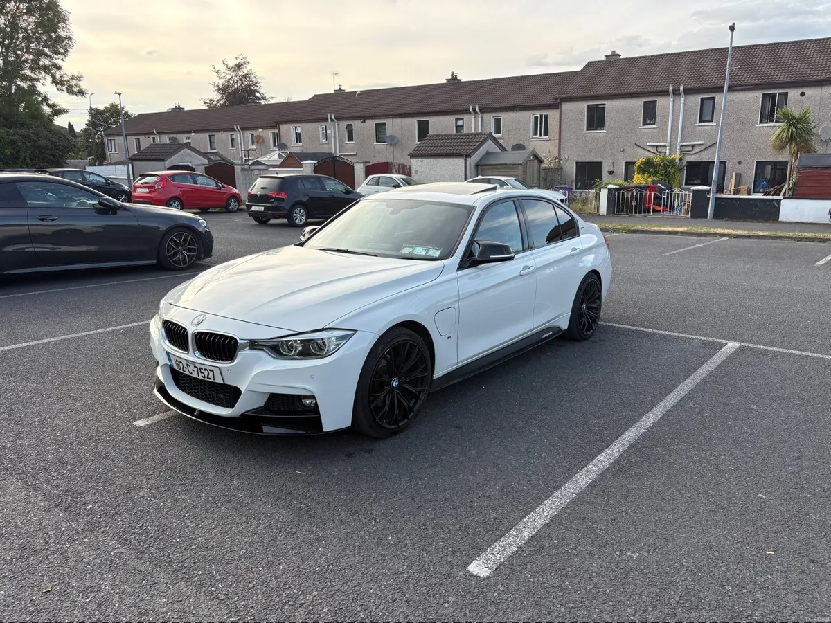 BMW 3-Series 2018 330e msport - Image 1