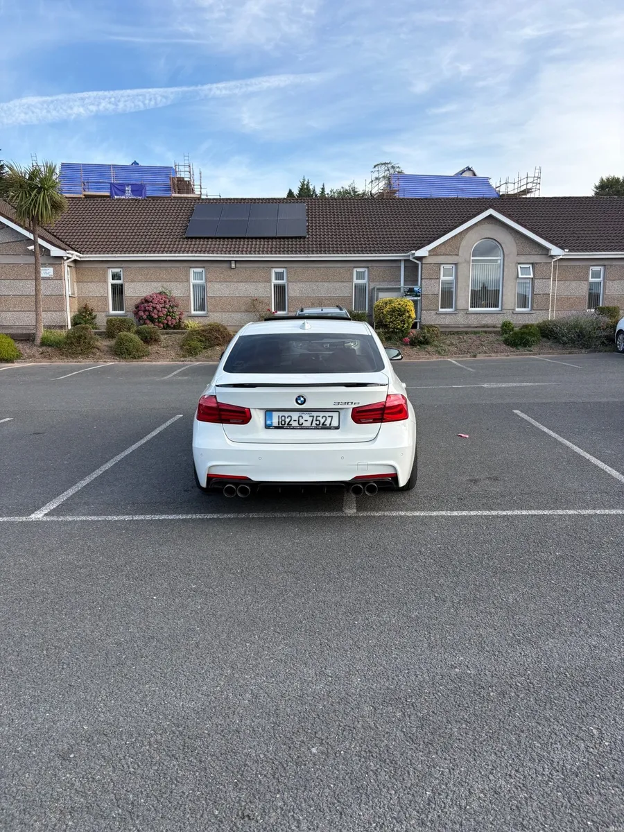 BMW 3-Series 2018 330e msport - Image 2