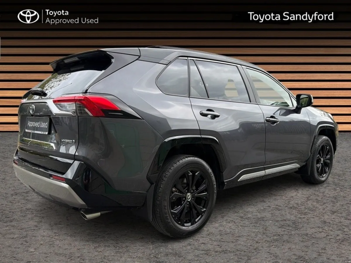 Toyota RAV4 SPORT HYBRID // HEATED LEATHER SEATS / - Image 2