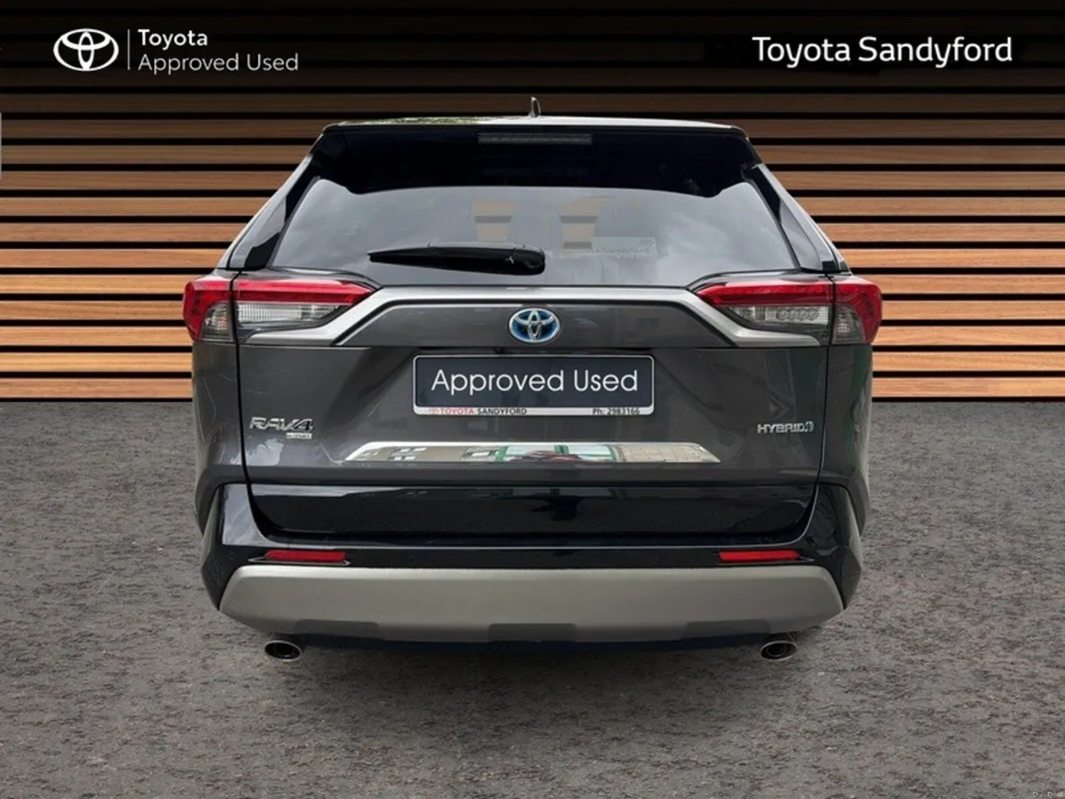 Toyota RAV4 SPORT HYBRID // HEATED LEATHER SEATS / - Image 4