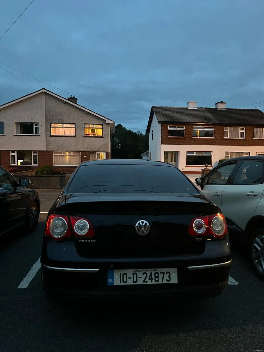 Volkswagen Passat - Image 2
