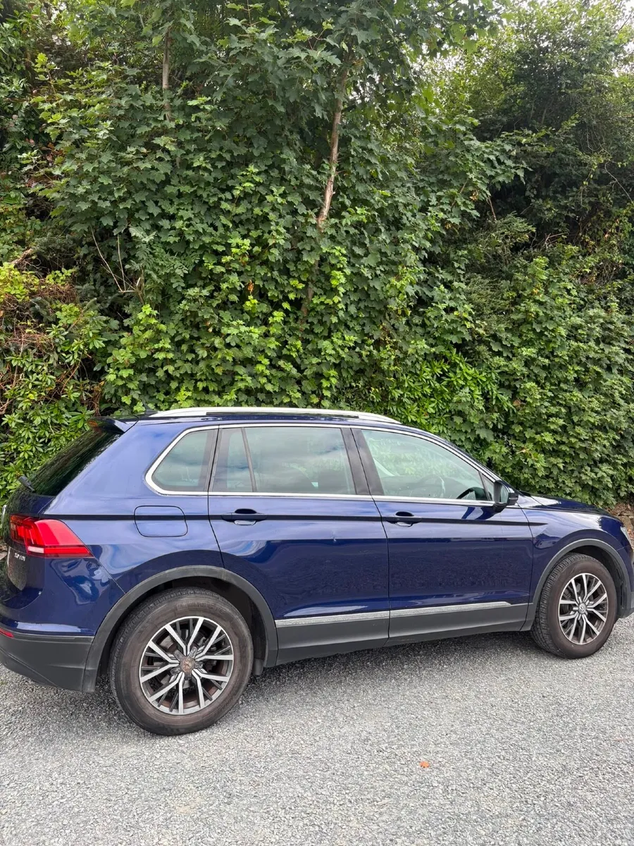 Volkswagen Tiguan 2017 - Image 2