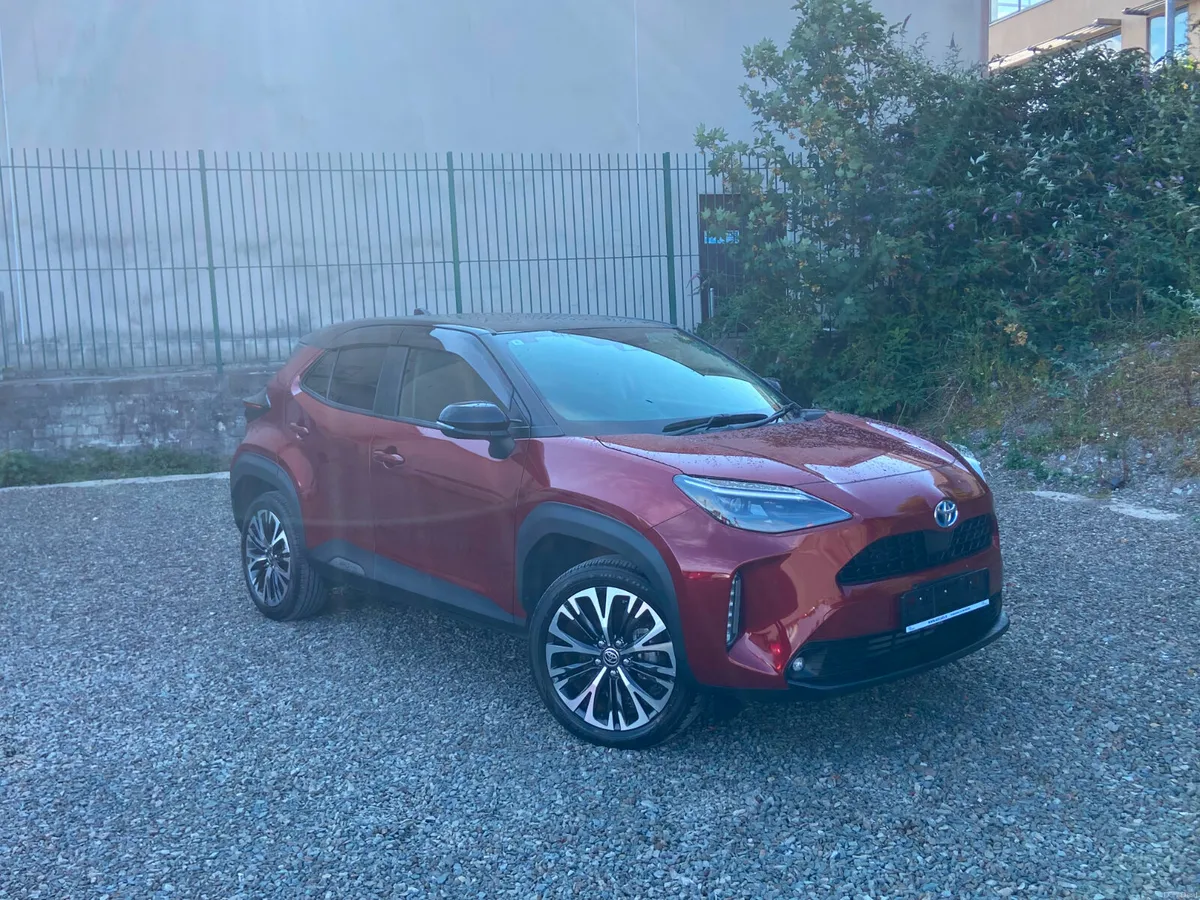 2022 Toyota Yaris Cross Hybrid - Image 3