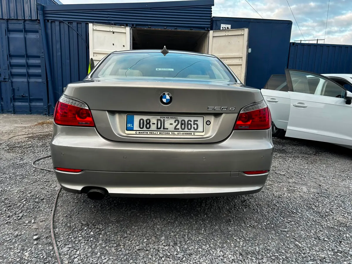 BMW 5 Series

(E60) - Image 4