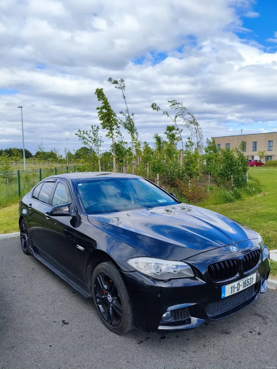 BMW 5-Series 2011 - Image 3