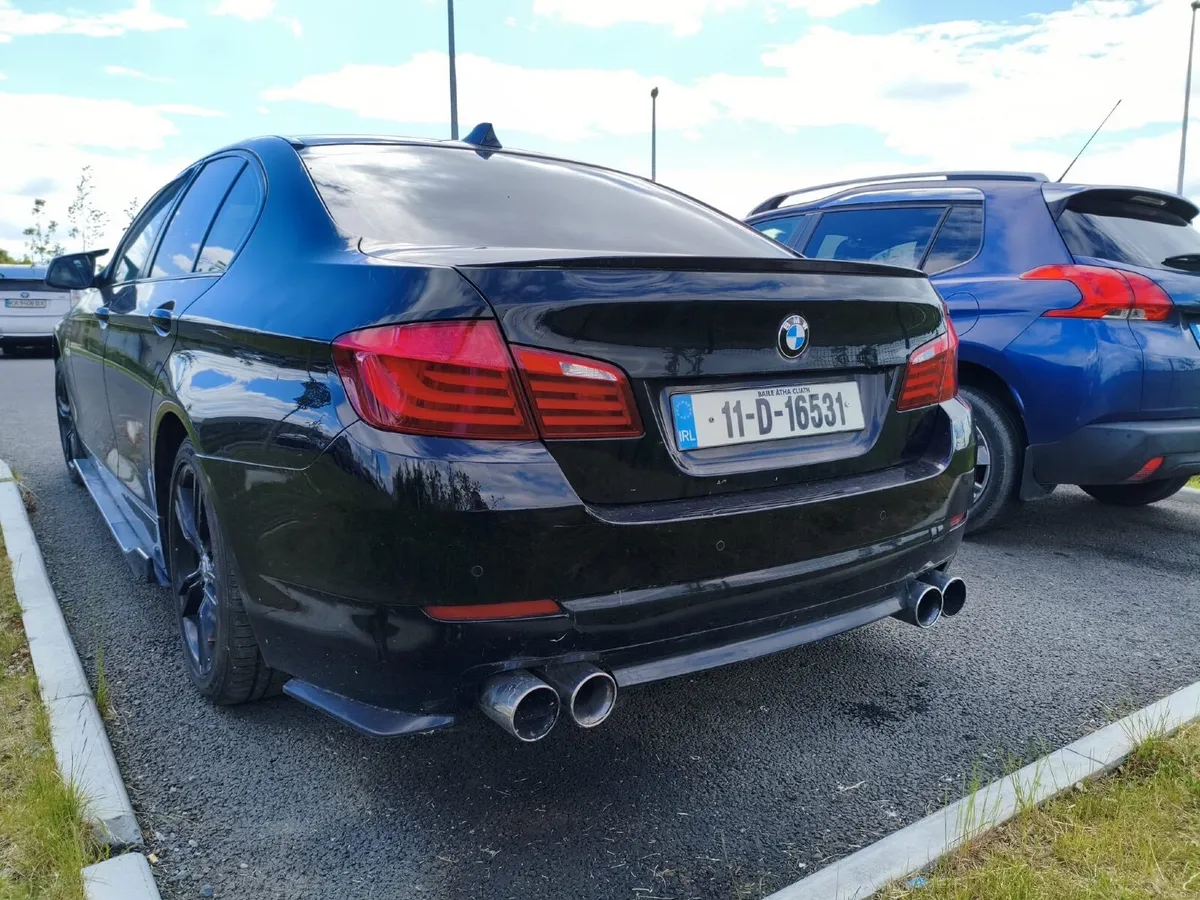 BMW 5-Series 2011 - Image 5