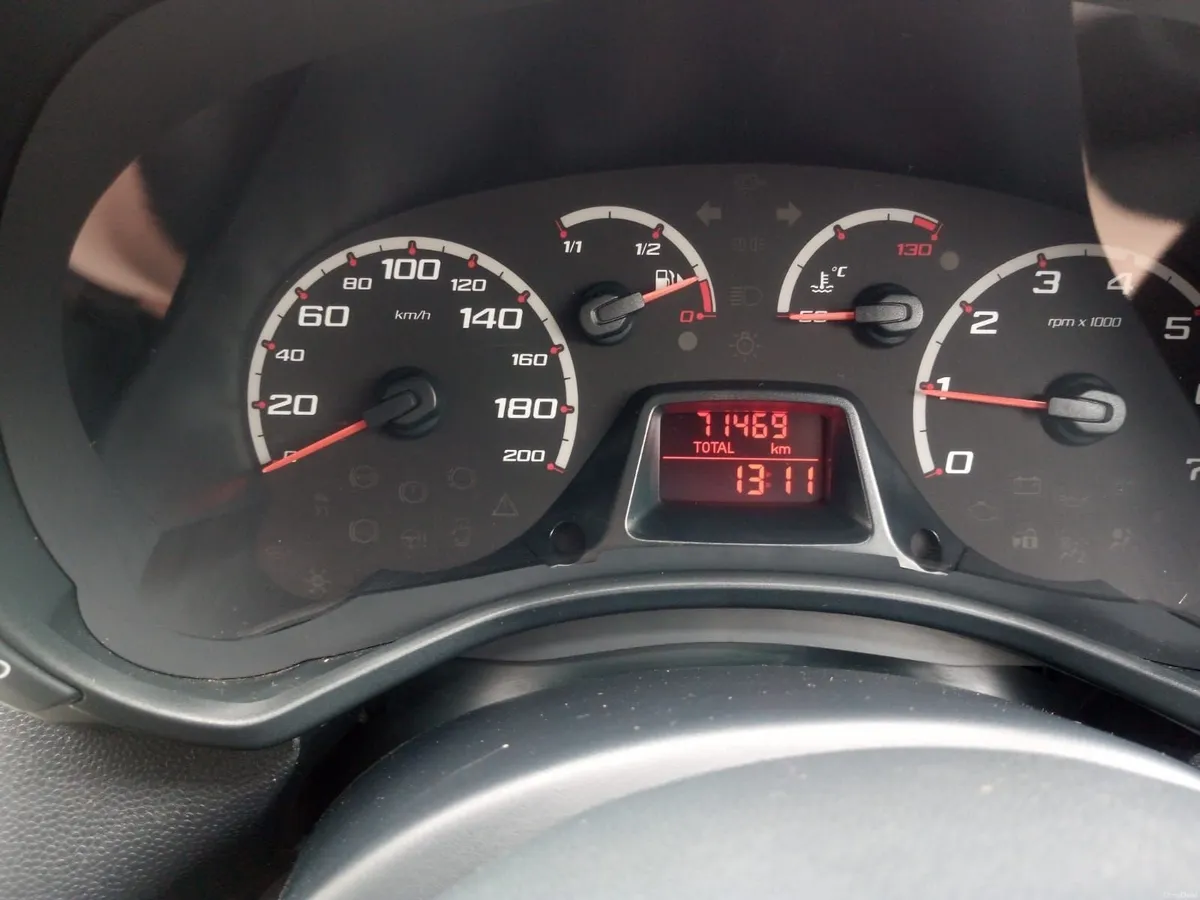 Ford KA 2010 - Image 5