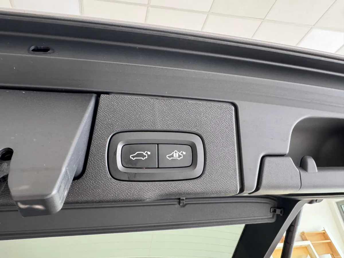 Volvo XC60 2025 - Image 5