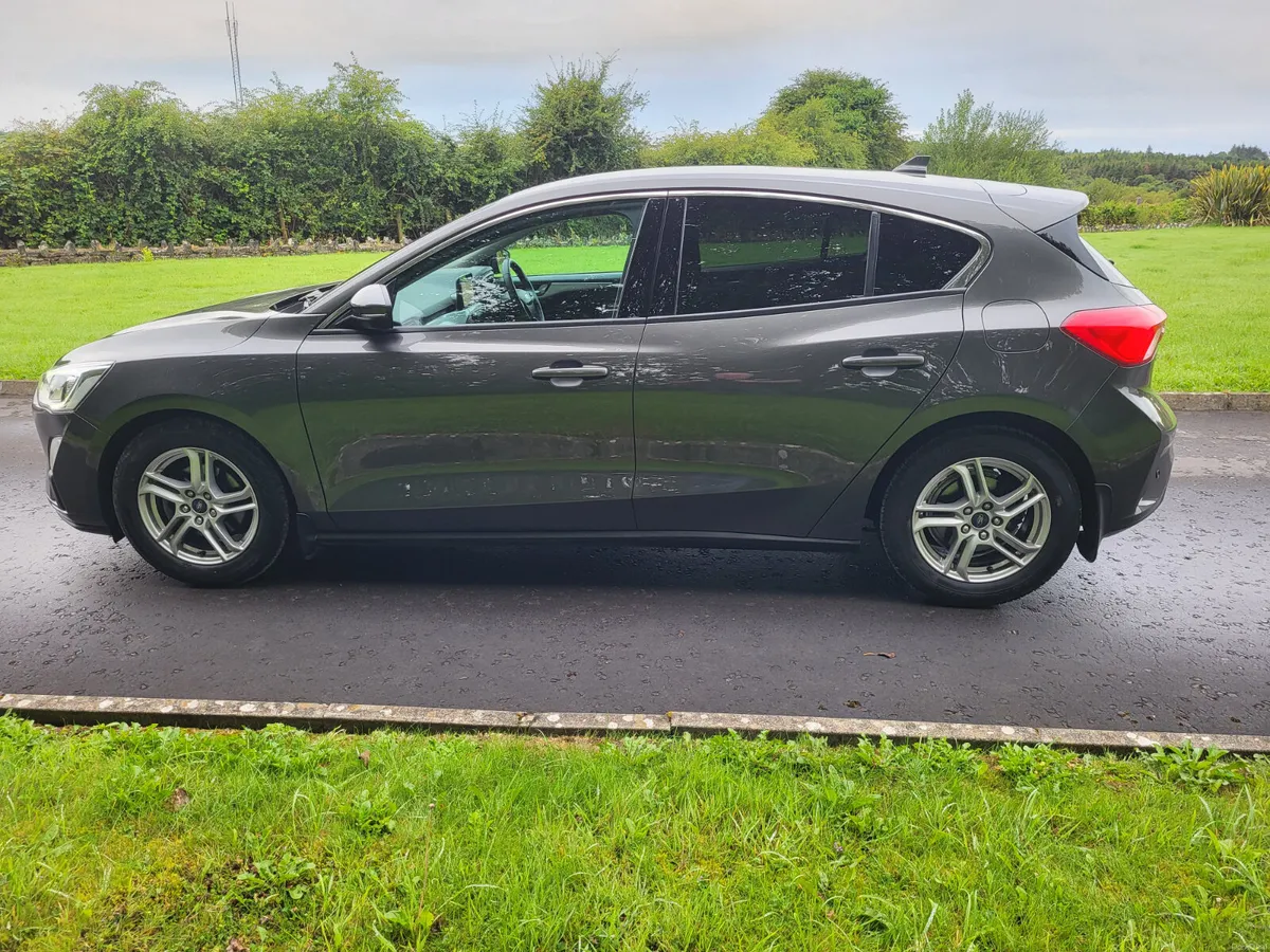 Ford Focus ZETEC 1.5 DIESEL - Image 3