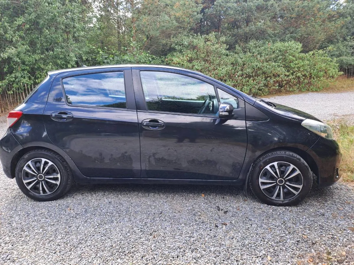 Toyota Yaris - Image 2
