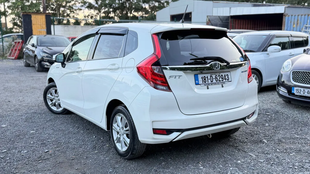 Honda Fit 2018 Hybrid Automatic - Image 5