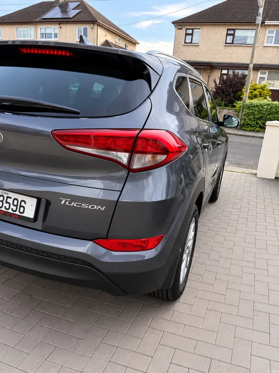 Tucson 2017 Executive | Automatic | 105,000km - Image 3