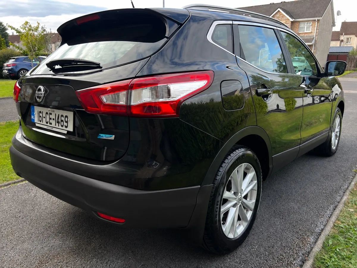 2016 Nissan Qashqai Pan Roof High Spec - Image 5