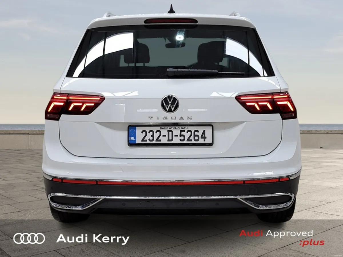 Volkswagen Tiguan ELEGANCE 2.0TDI 150BHP WITH PAN - Image 6