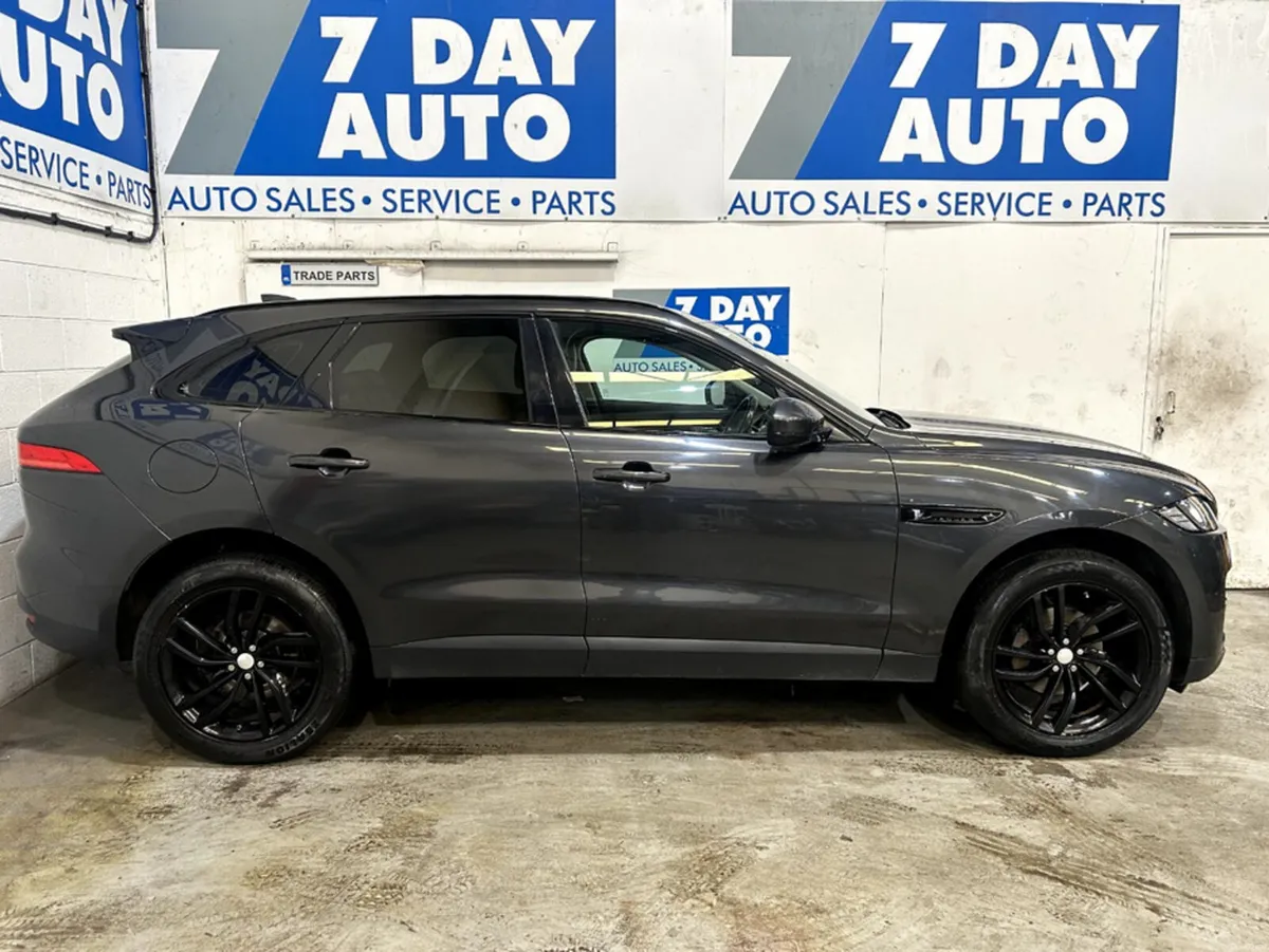 Jaguar F-Pace 2.0 D AWD PRESTIGE 18MY 5DR A - Image 2