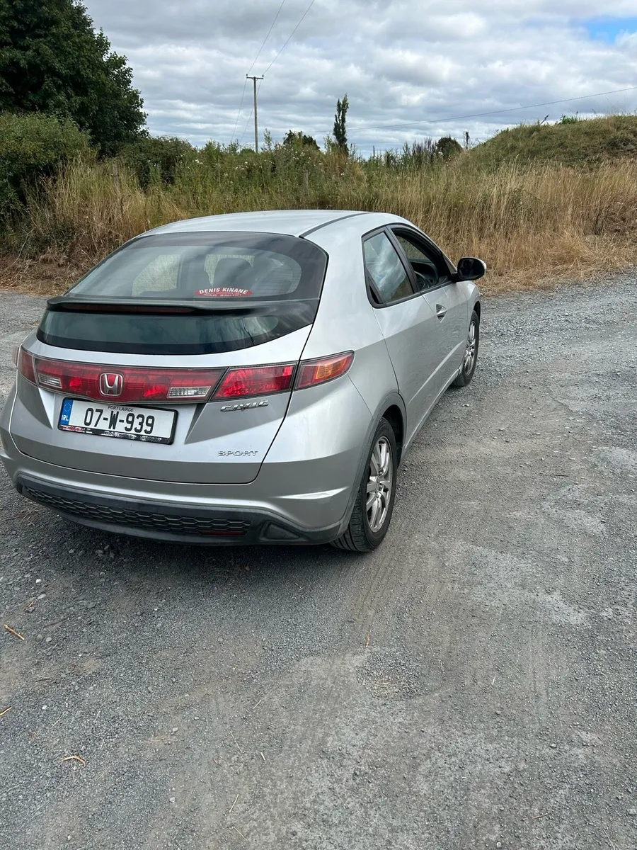 Honda civic - Image 2