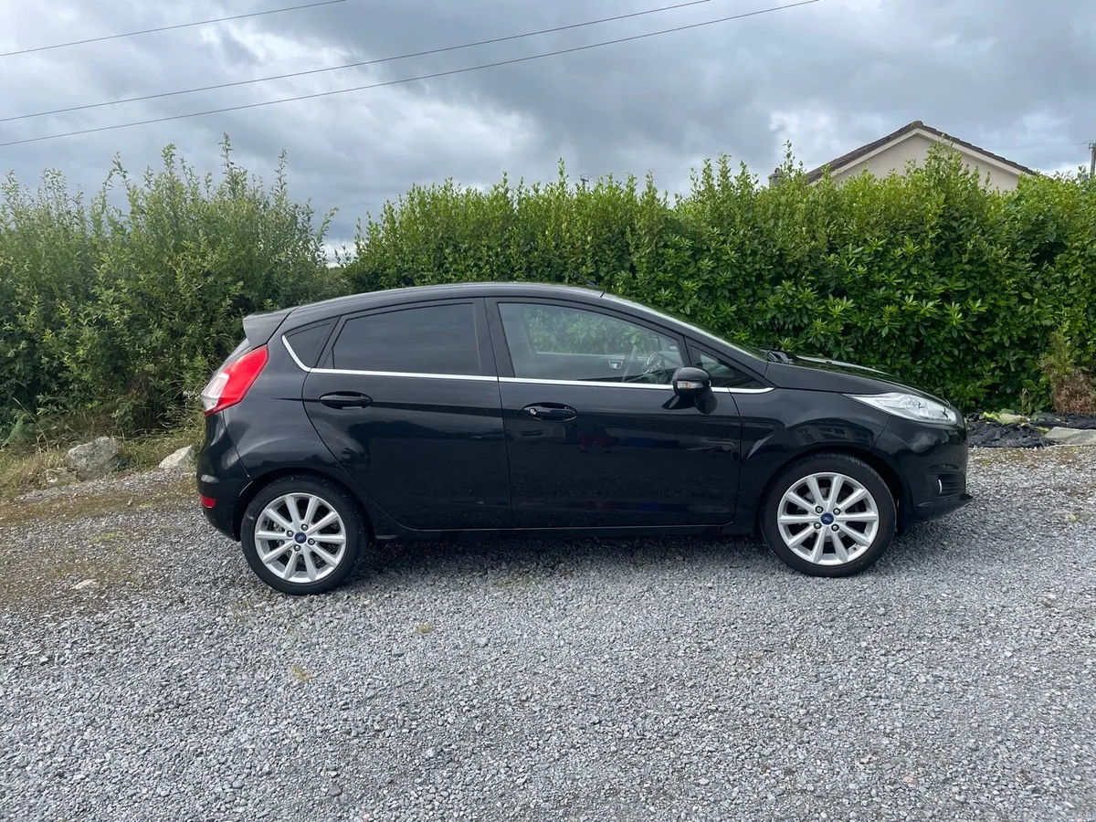 Ford Fiesta - Image 1