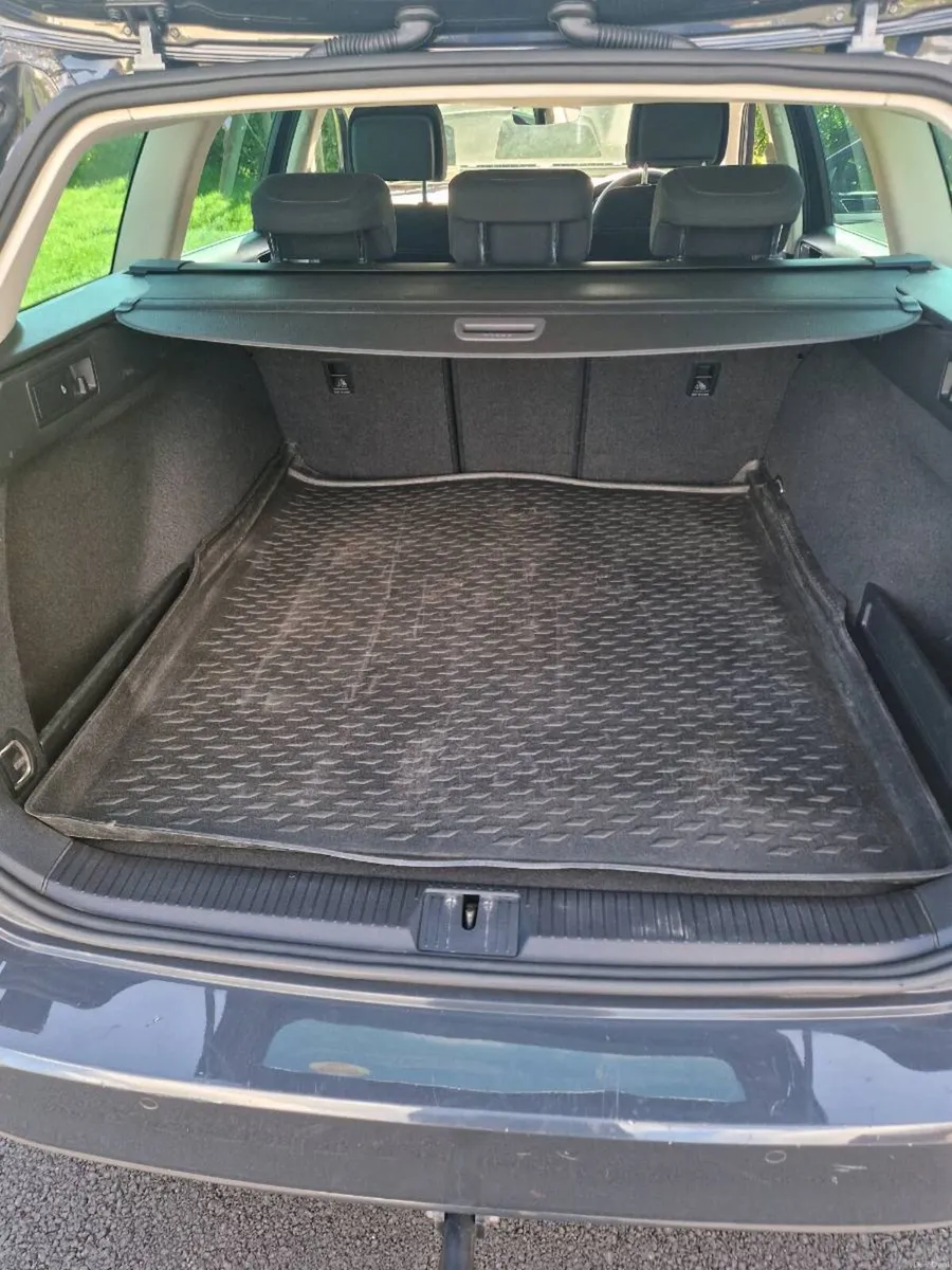 Volkswagen passat - Image 6