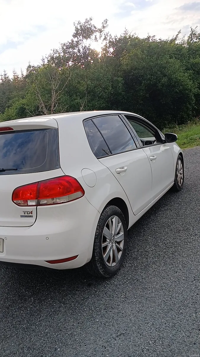 2011 vw golf 1.6 tdi dsg automatic nct March 27 - Image 5