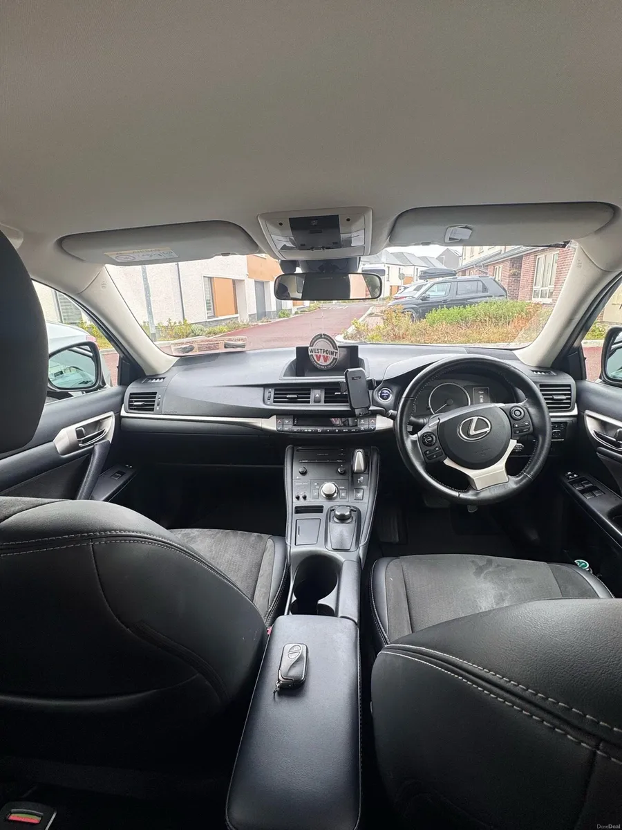 Car - Image 2
