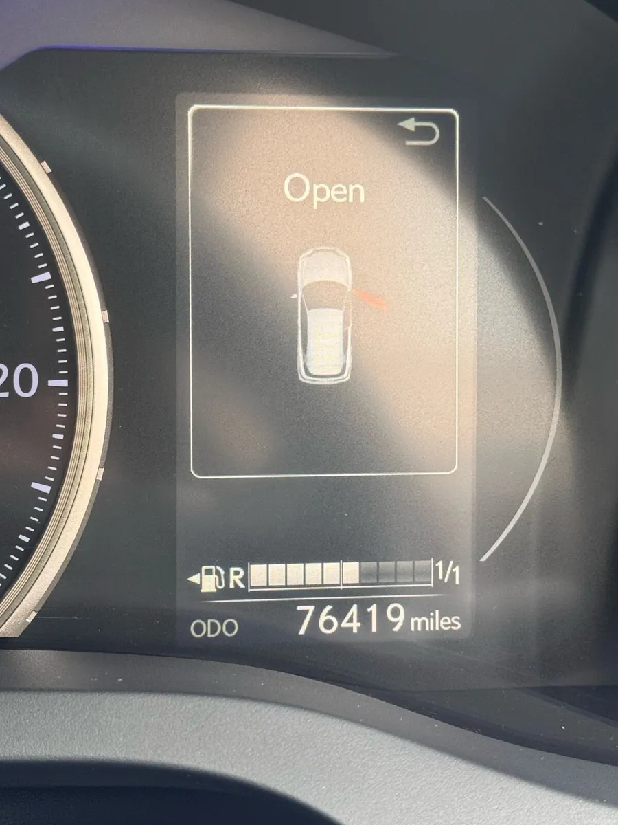 Car - Image 6
