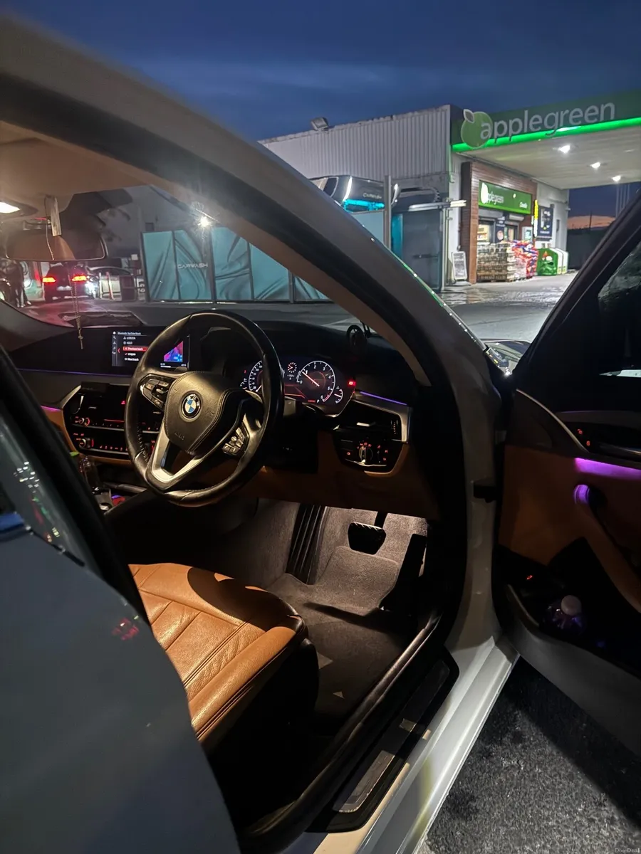 BMW 5-Series 2019 - Image 4