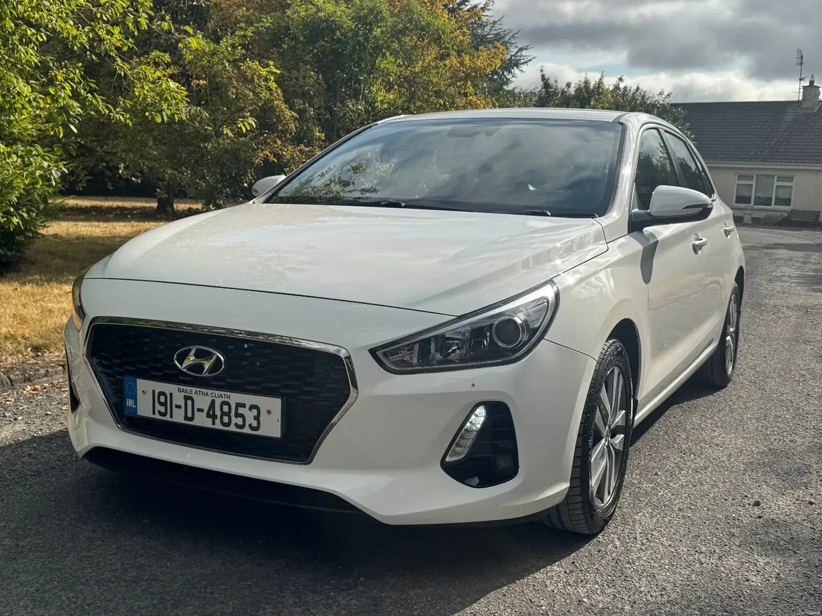 19 Hyundai i30 1.4 petrol ..NCT 08/28 - Image 2