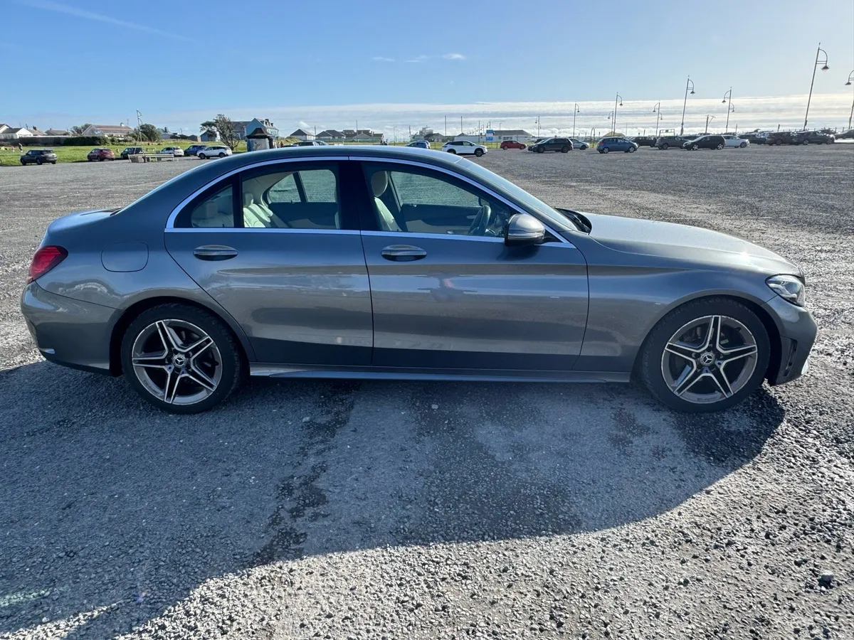Car - Image 4
