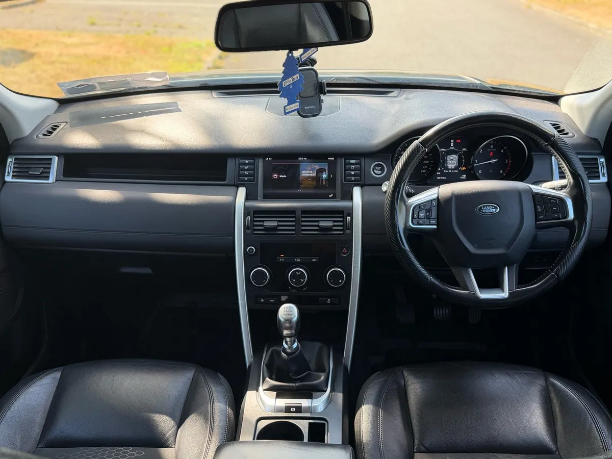 Land Rover discovery sport - Image 6
