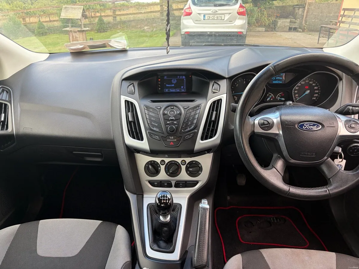 Car - Image 6