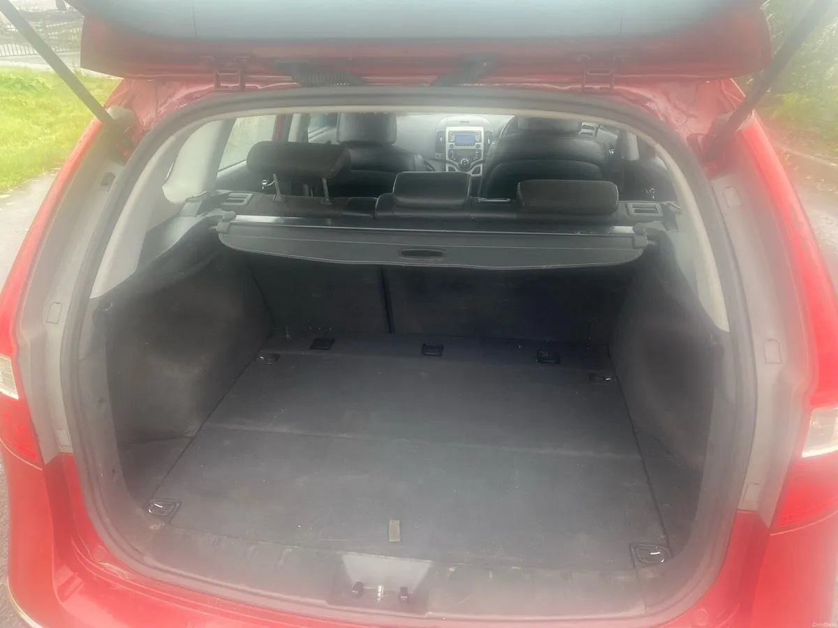Hyundai i30 NCT 02/27 Diesel - Image 4