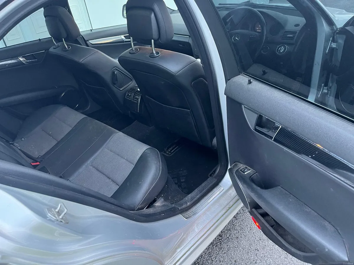 2008 Mercedes C220 - Image 4