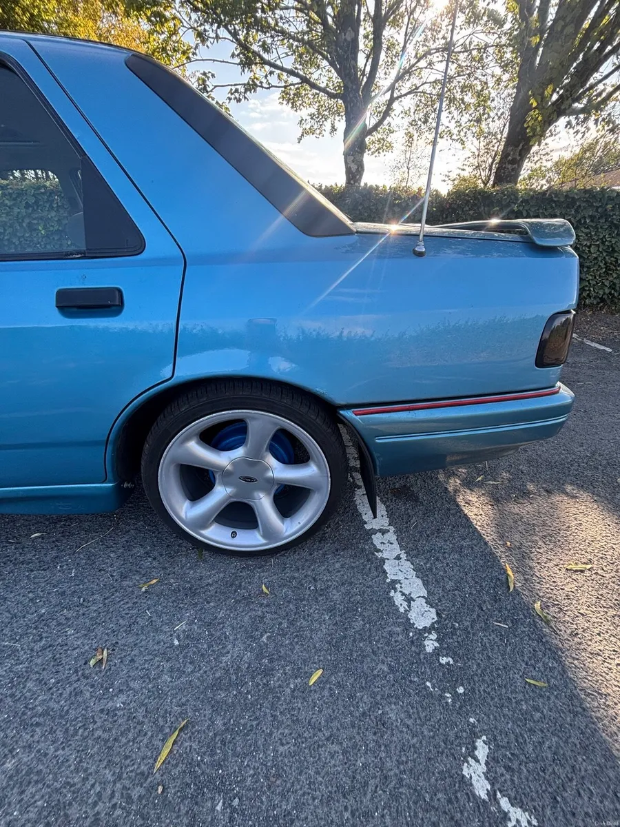 Ford Sierra 1991 - Image 2