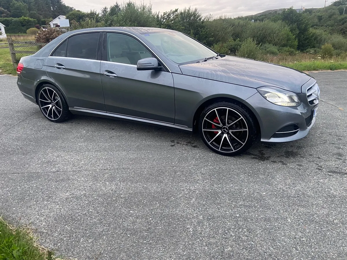 Mercedes-Benz E-Class 2015 - Image 5