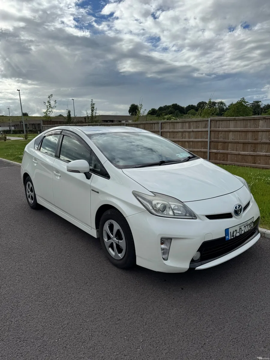 Toyota Prius 2014 - Image 1