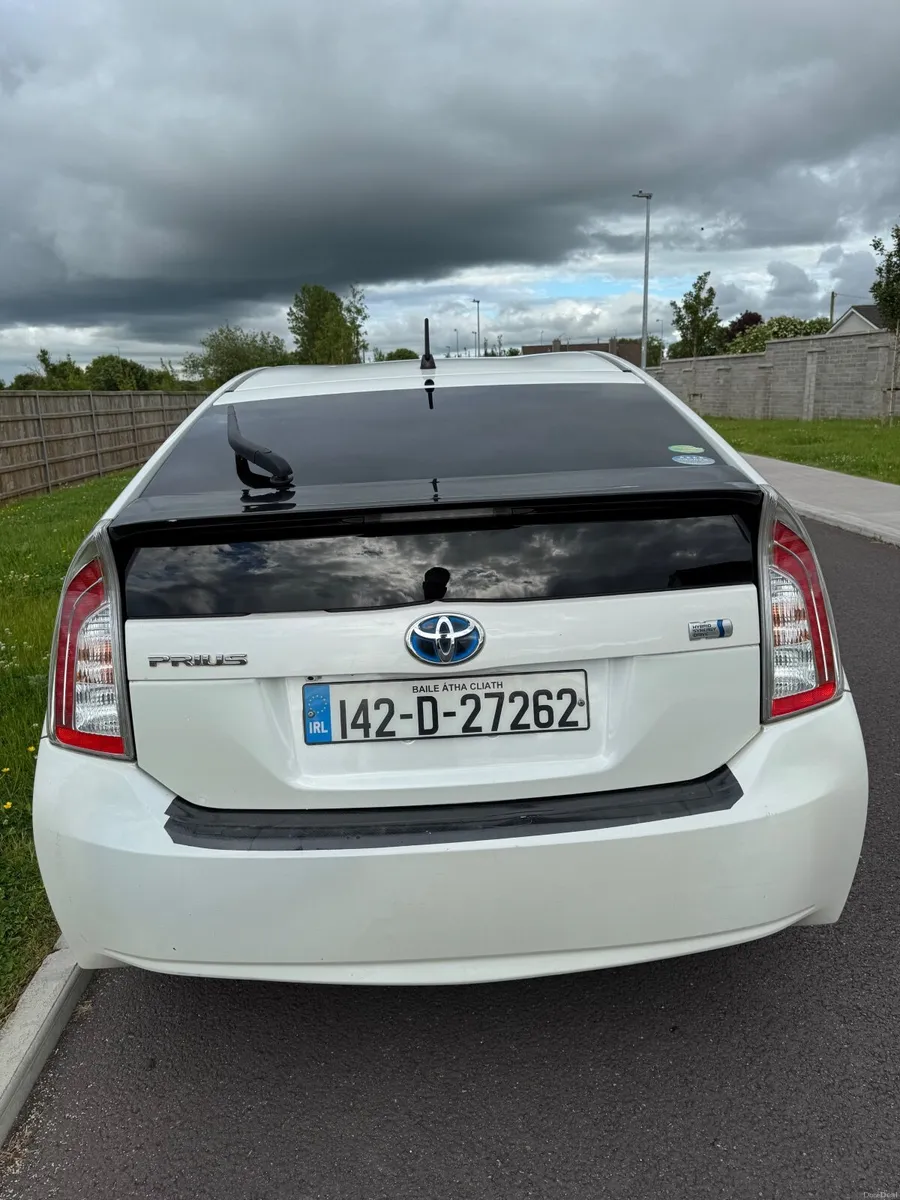 Toyota Prius 2014 - Image 5