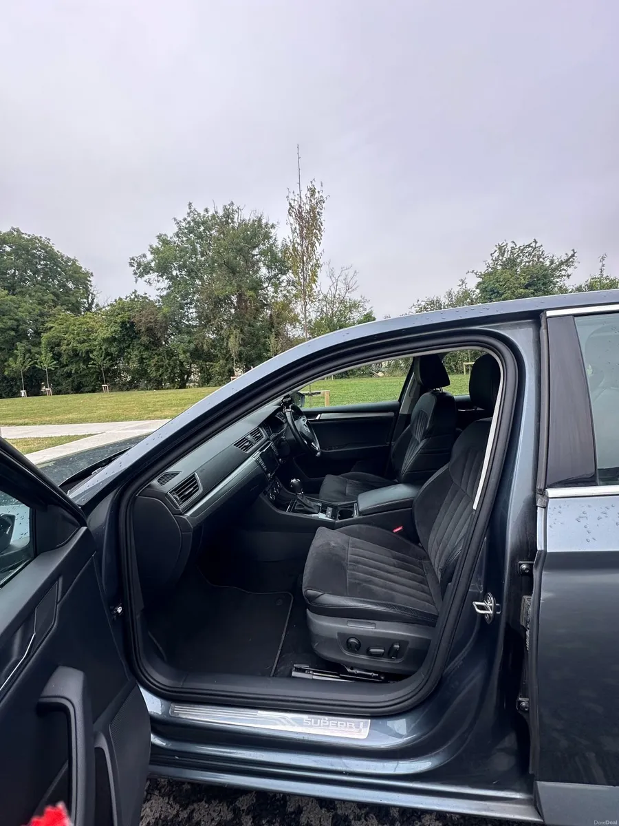Skoda Superb 2016 - Image 2