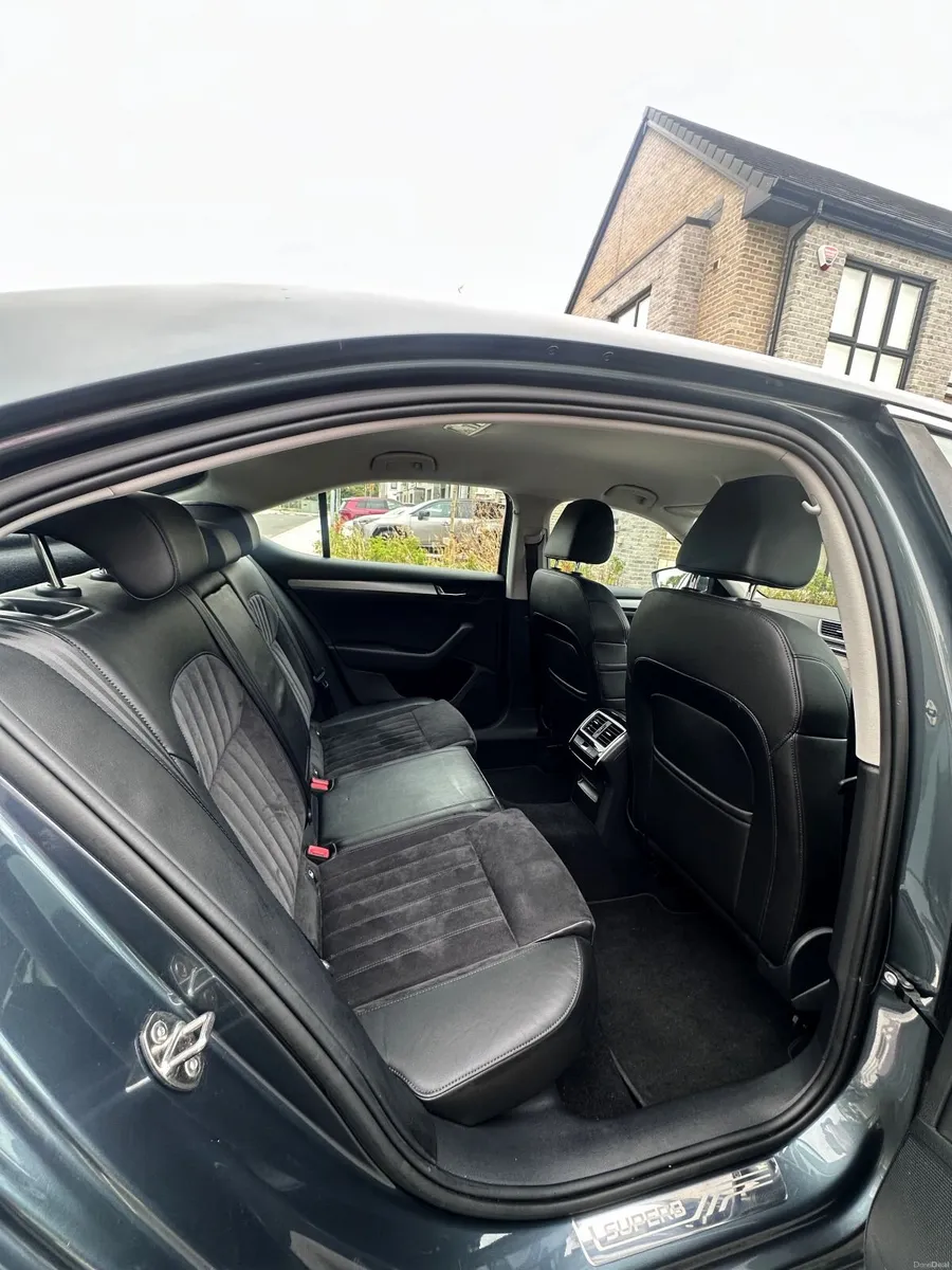 Skoda Superb 2016 - Image 4