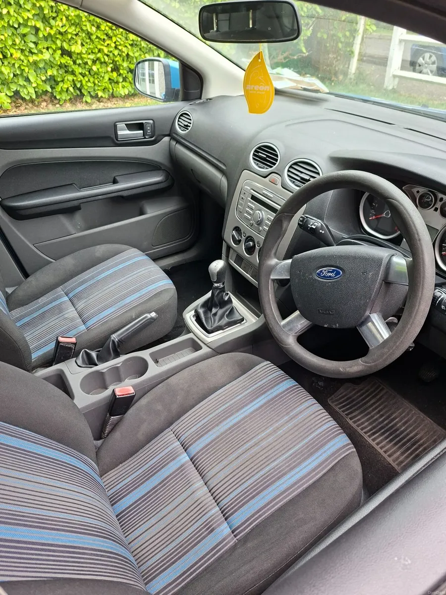 Ford Focus 2010 - Image 3