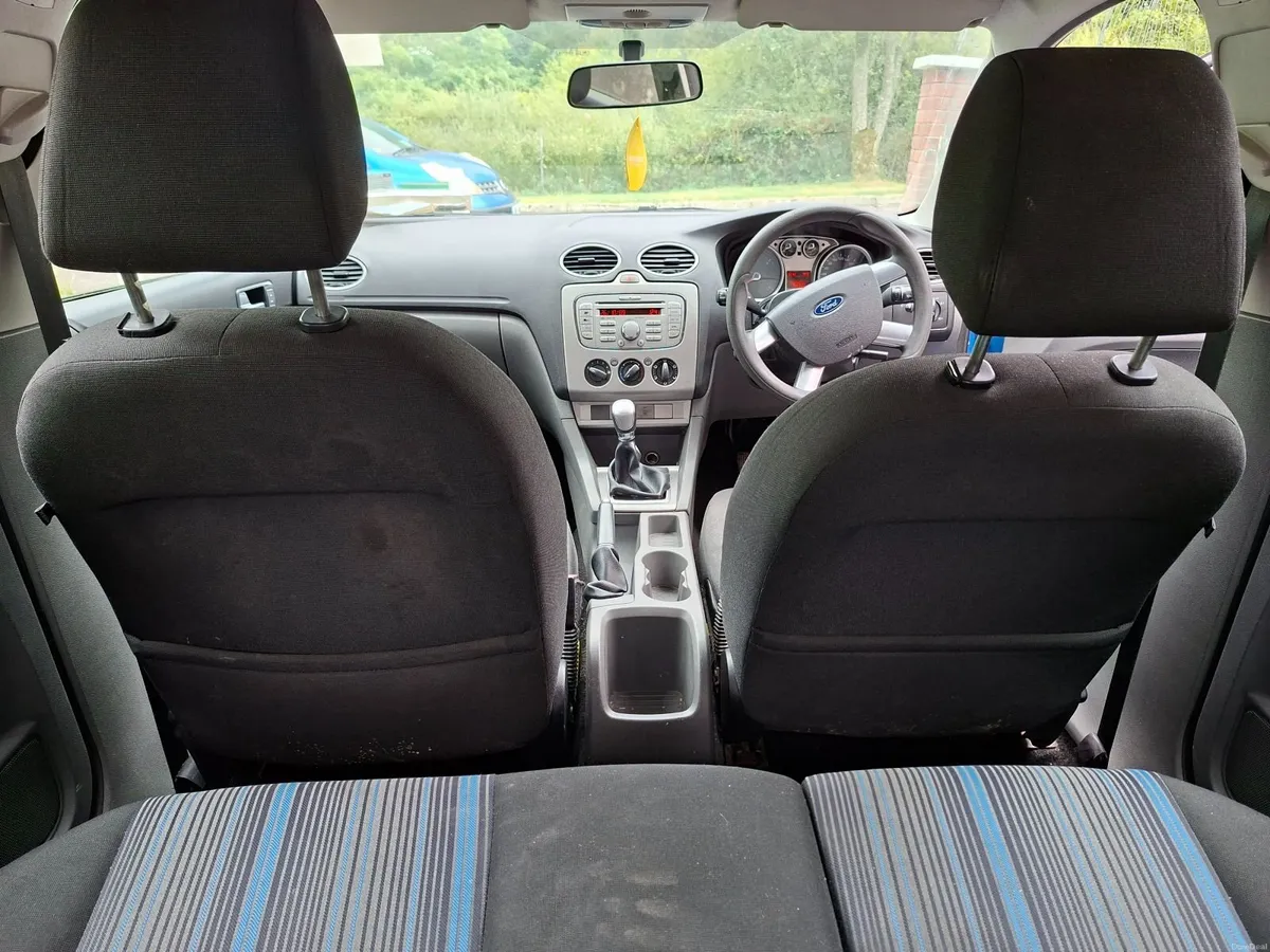 Ford Focus 2010 - Image 6