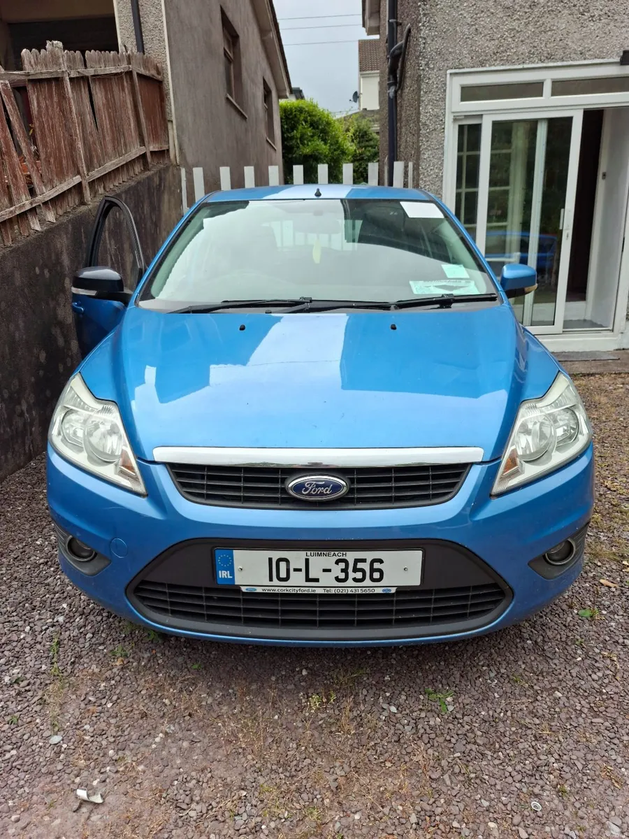 Ford Focus 2010 - Image 1