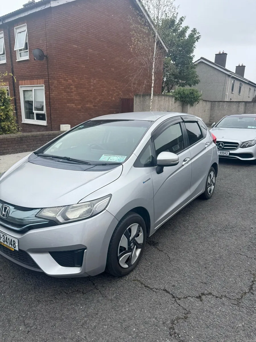 2014 Honda Fit Hatchback Petrol Hybrid Silver - Image 3