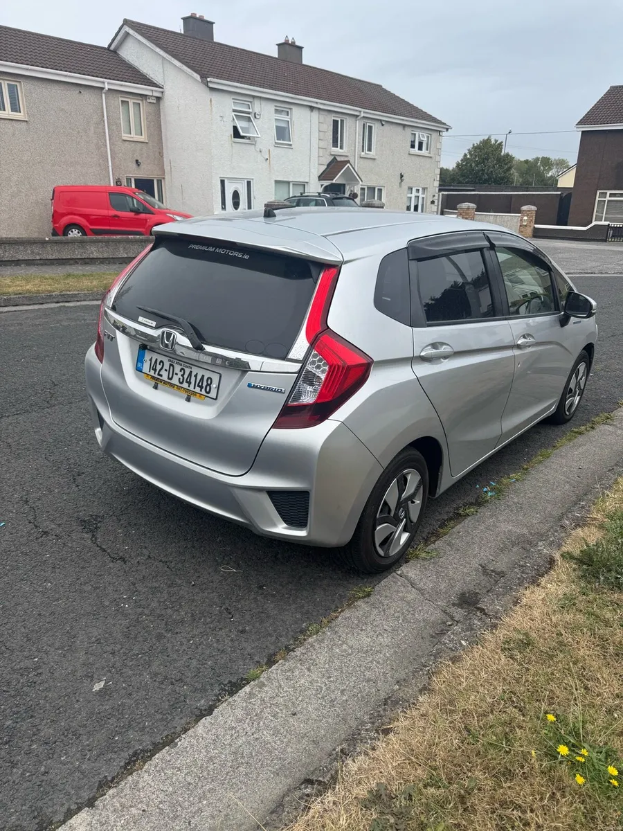 2014 Honda Fit Hatchback Petrol Hybrid Silver - Image 4