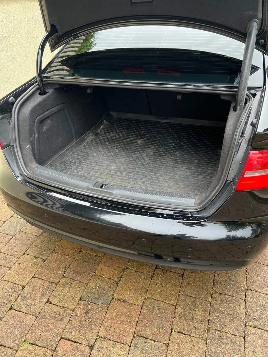 Audi A4 2.0TDI - Image 6