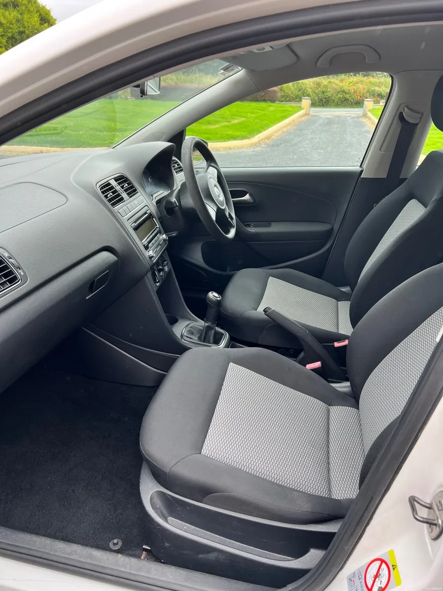 Volkswagen Polo 2010 - Image 4