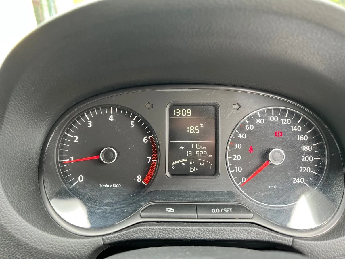 Volkswagen Polo 2010 - Image 6