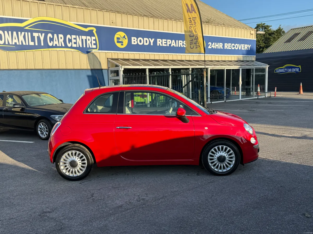 Immaculate Fiat 500 Lounge 900cc Auto - Image 5