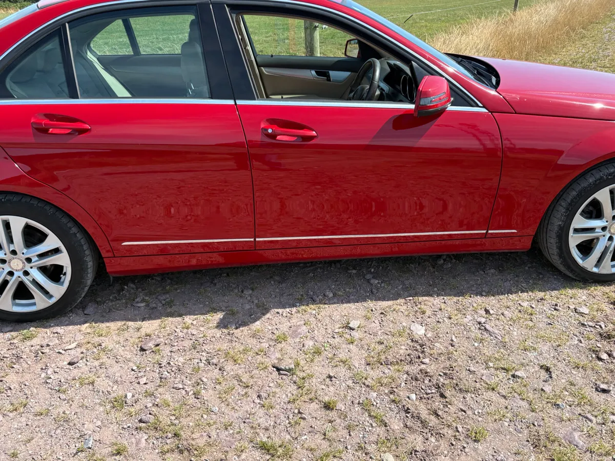 Mercedes-Benz C-Class Aventgarde Automatic - Image 2
