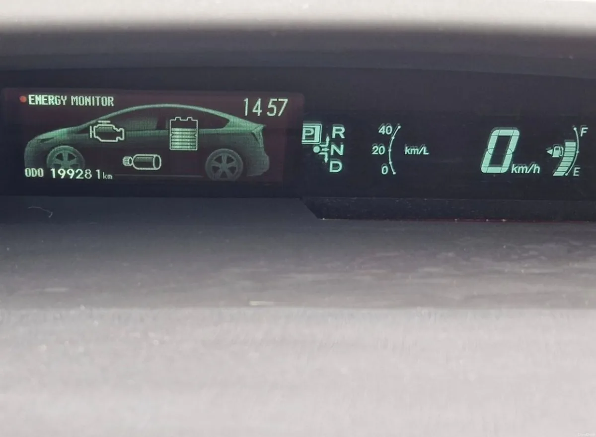 Toyota Prius 2014 - Image 6